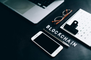 Digiposte facilite la certification des fiches de paie grace a la blockchain